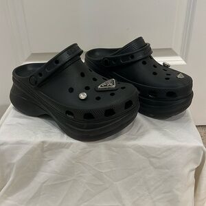 Women's Crocs Black Classic Platform Clog 5M charms included